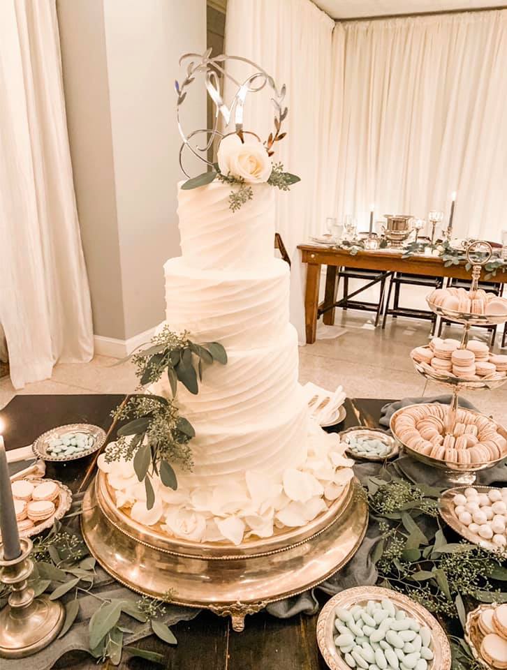 Wedding Cake w Greenery