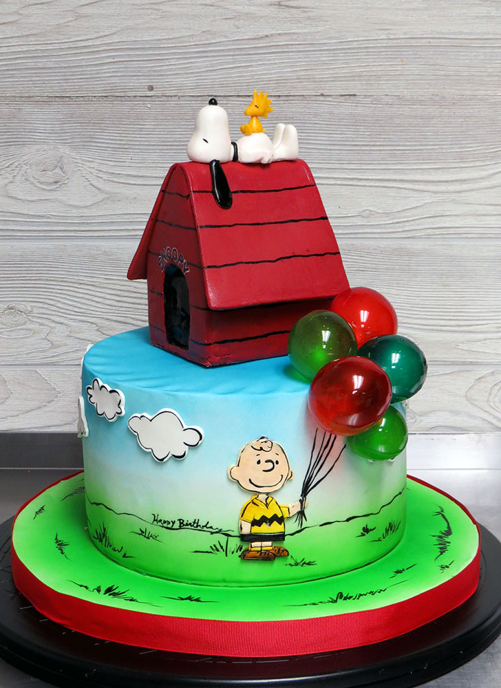 Charlie Brown Snoopy Cake