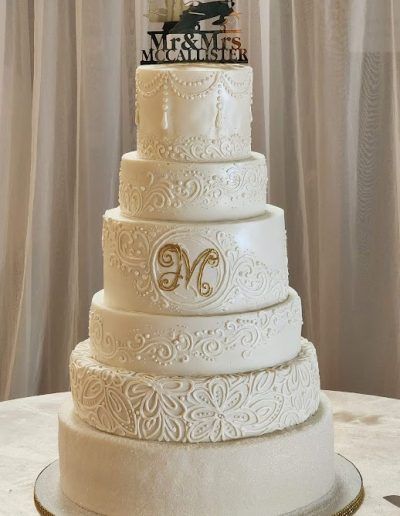 Pretty Piped Wedding Cake